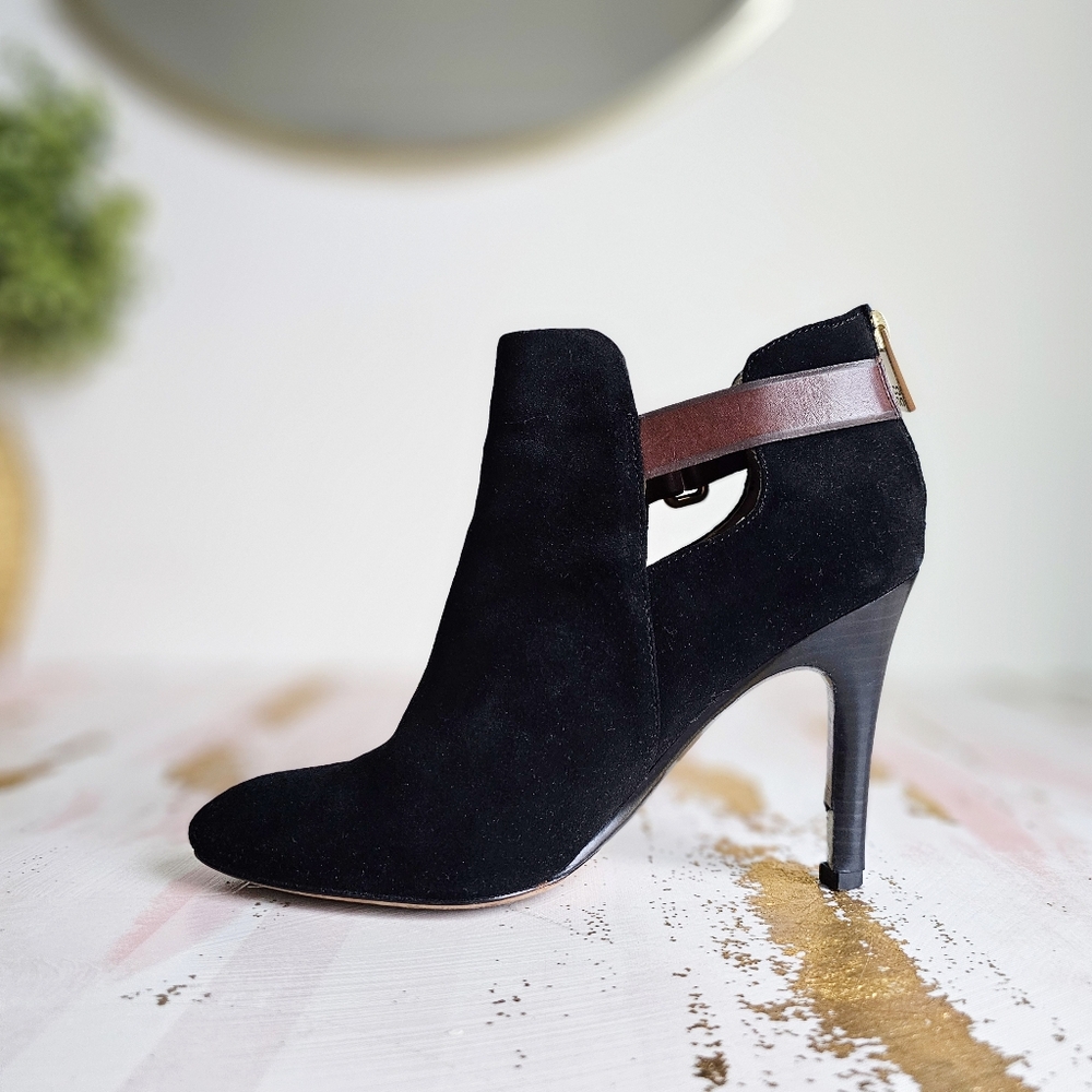 Coach "Ann" Black Suede Leather Elegant Booties Buckle Boots Heels Shoes Size 8B - Picture 6 of 15